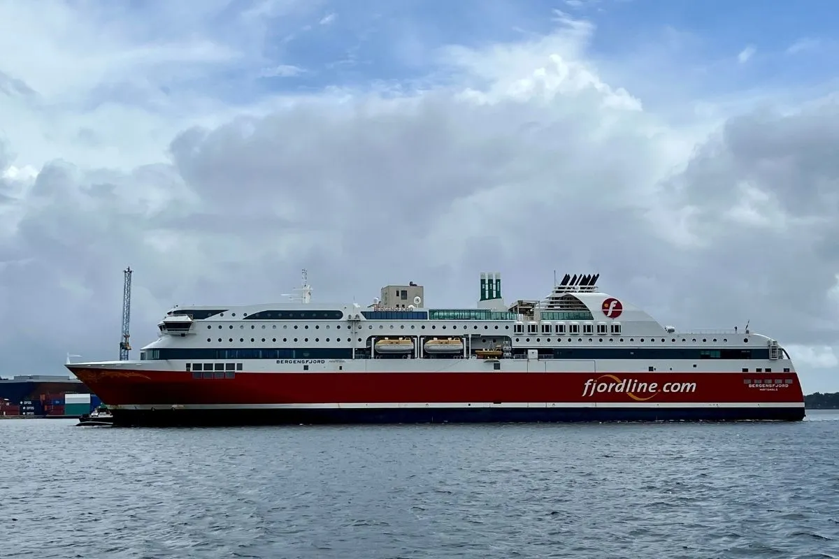 MS Bergensfjord alongside, seen from the water, with the fjordline.com livery